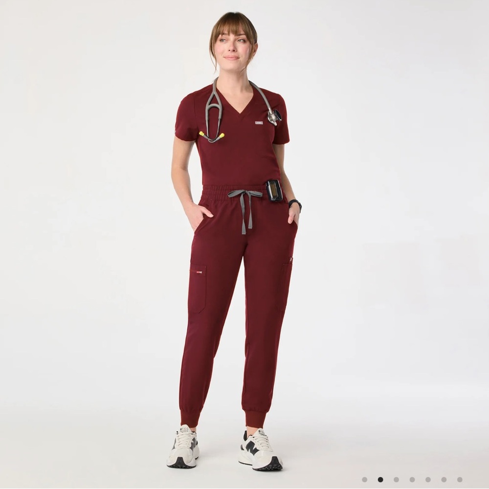 Figs Women's Burgundy Scrub Set